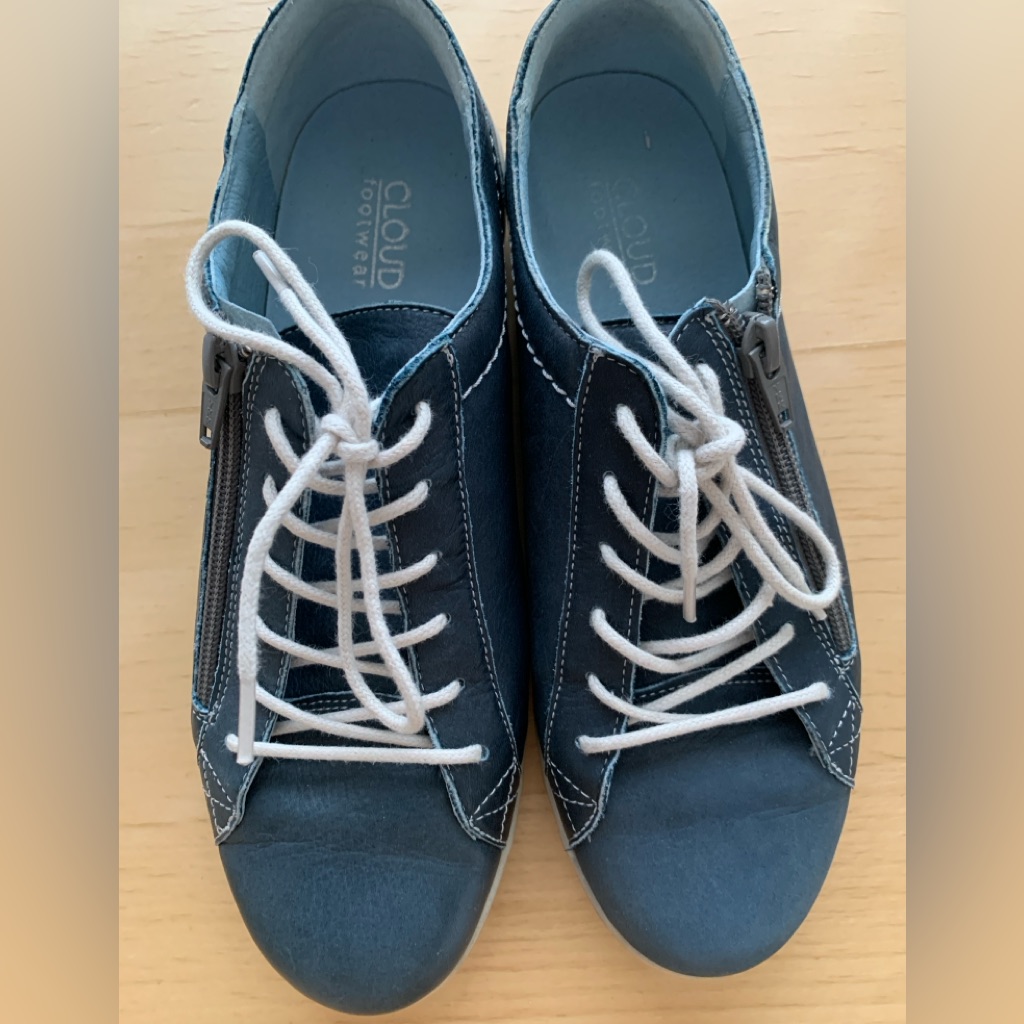 Cloud Footwear - Women’s Aika Sneakers (Blue-Size 38)